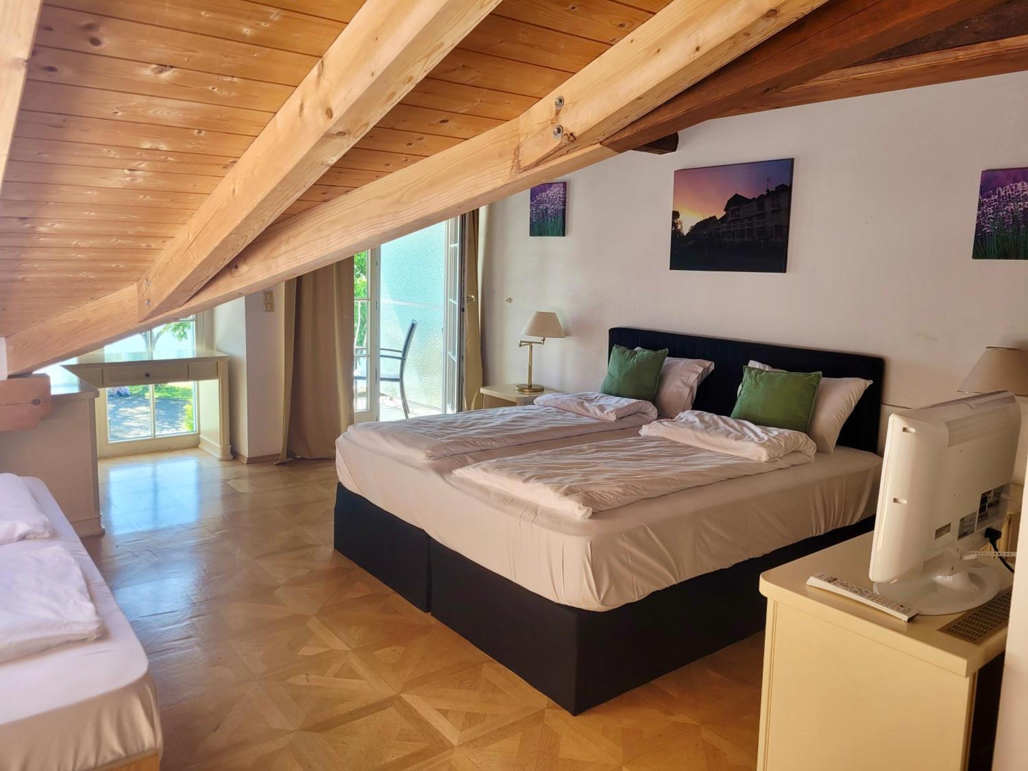 See-Hotel Seeschau - Direkt Am Bodenseeufer Reichenau Εξωτερικό φωτογραφία
